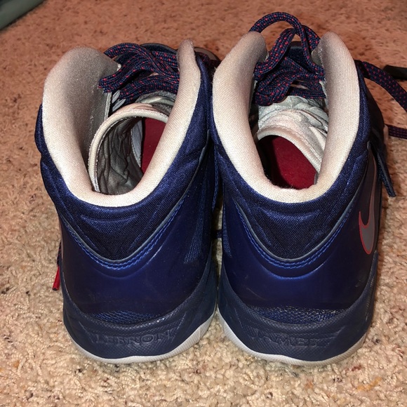 Lebron Soldier VI Basketball Shoes Size 11.5 - Picture 3 of 4